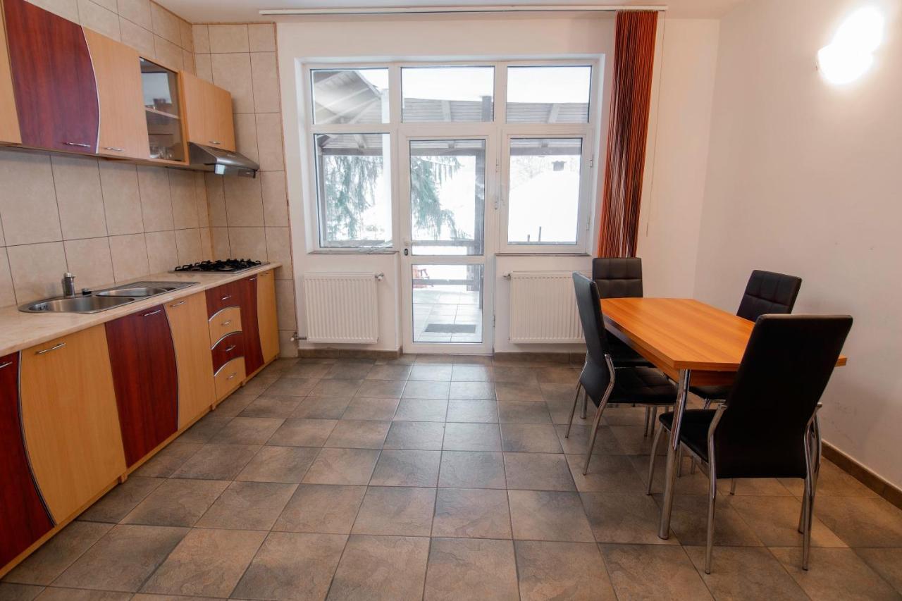 Privilegio 148 Sambata Сымбэта-де-Сус Экстерьер фото