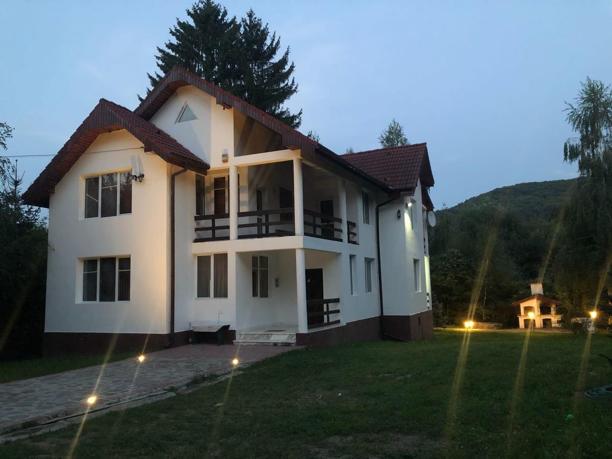 Privilegio 148 Sambata Сымбэта-де-Сус Экстерьер фото