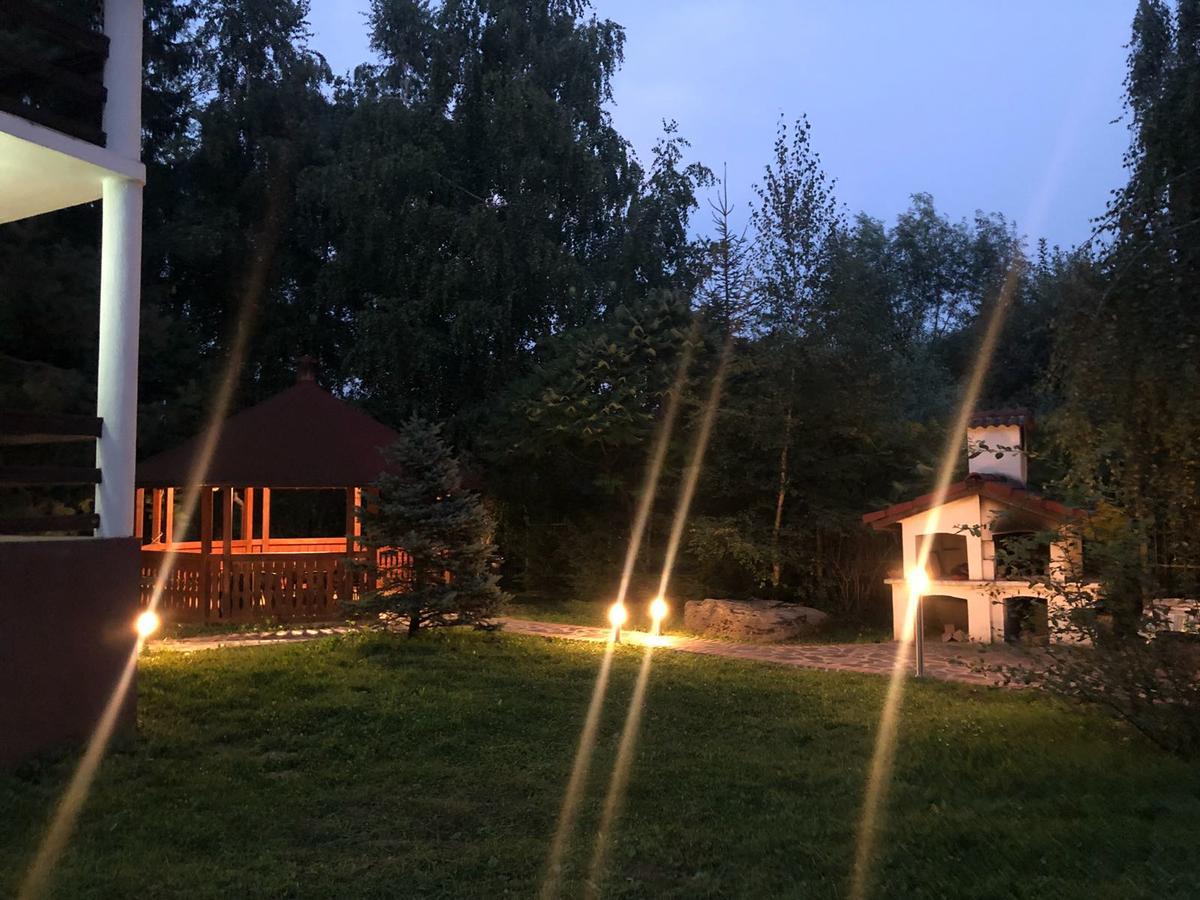 Privilegio 148 Sambata Сымбэта-де-Сус Экстерьер фото